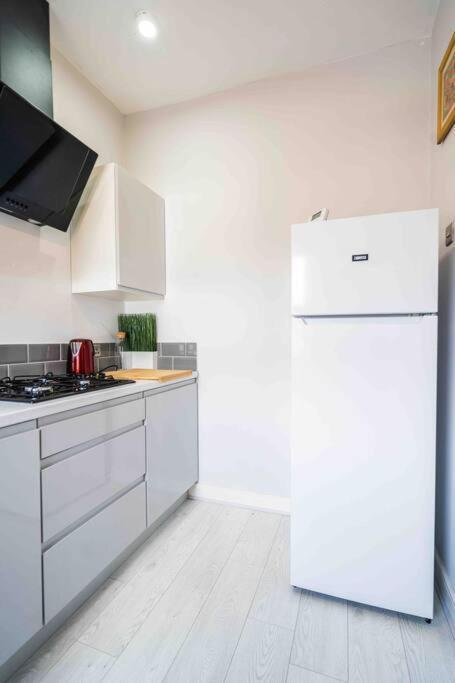 Modern Flat In Moseley With Free Parking Apartment Birmingham Exterior photo